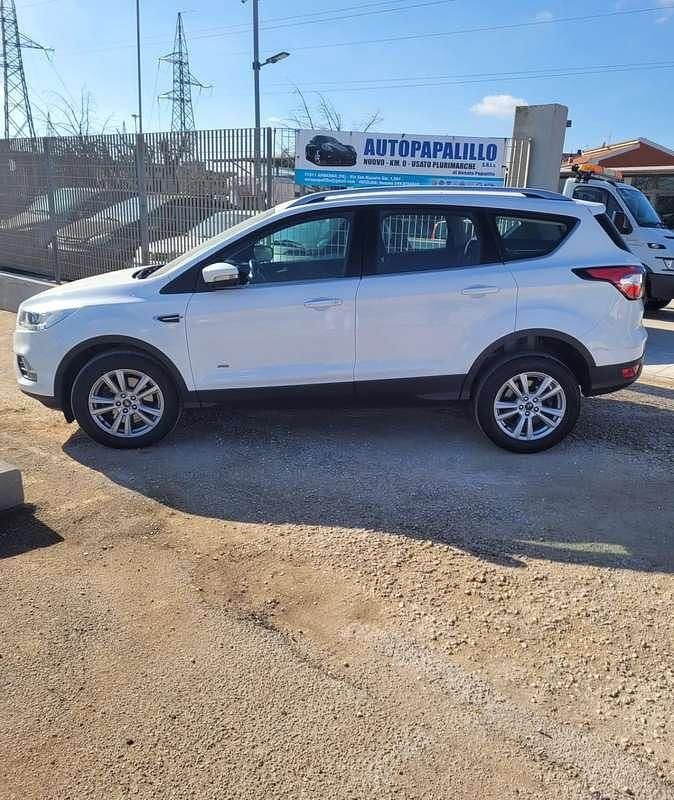 Usata Ford Kuga Titanium 163 CV (119 kW) 2019 SUV