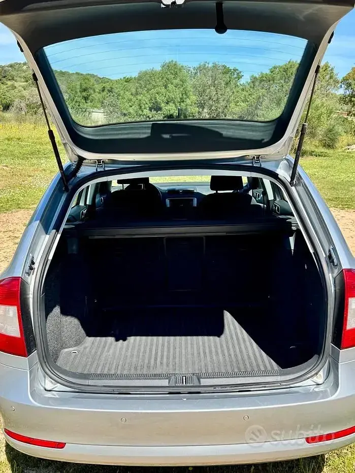 Usata Skoda Octavia Elegance 105 CV (77 kW) 2013 Grigio Station wagon