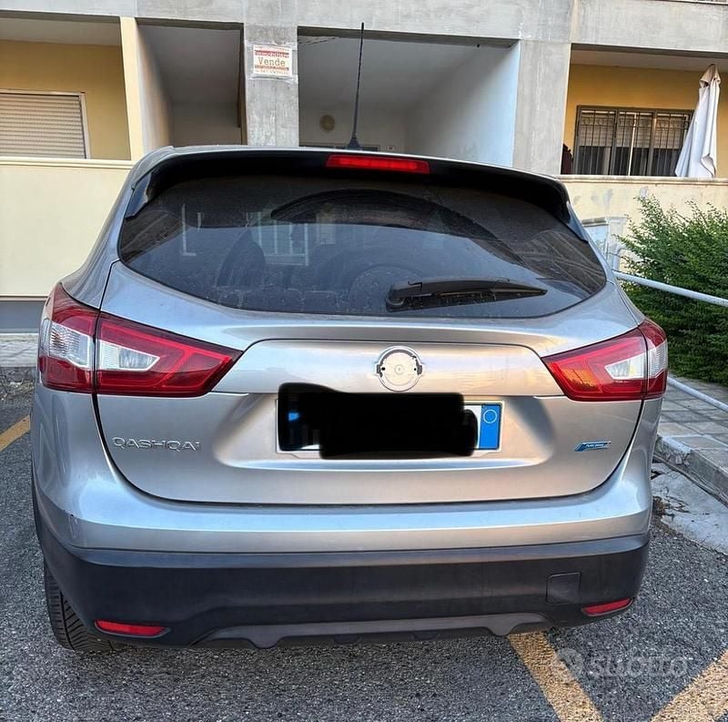 Usata Nissan Qashqai 115 CV (84 kW) 2016 Grigio SUV