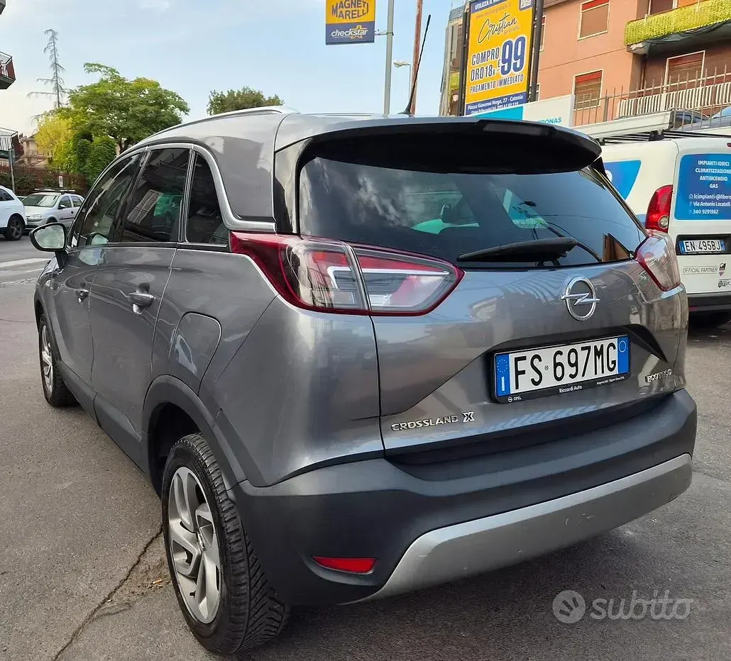 Usata Opel Crossland X 102 CV (75 kW) 2018 Grigio SUV