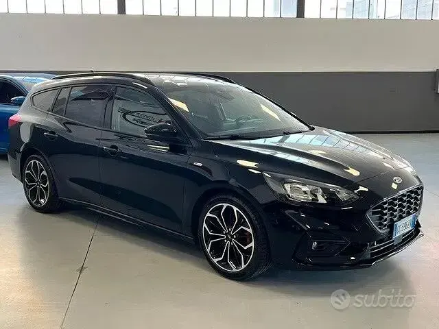 Usata Ford Focus ST-Line 125 CV (91 kW) 2021 Nero Station wagon