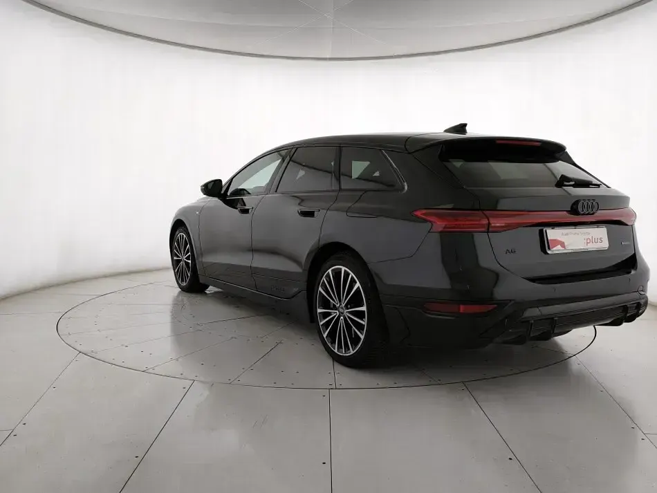 Usata Audi A6 e-tron S-Line 314 kW (428 CV) 2025 Nero Station wagon