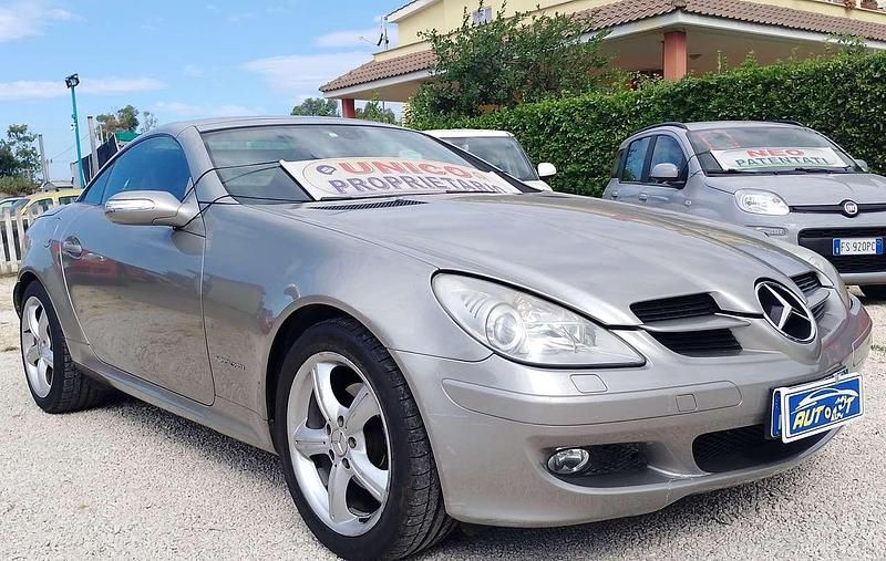 Usata Mercedes SLK200 163 CV (119 kW) 2005 Grigio Cabrio