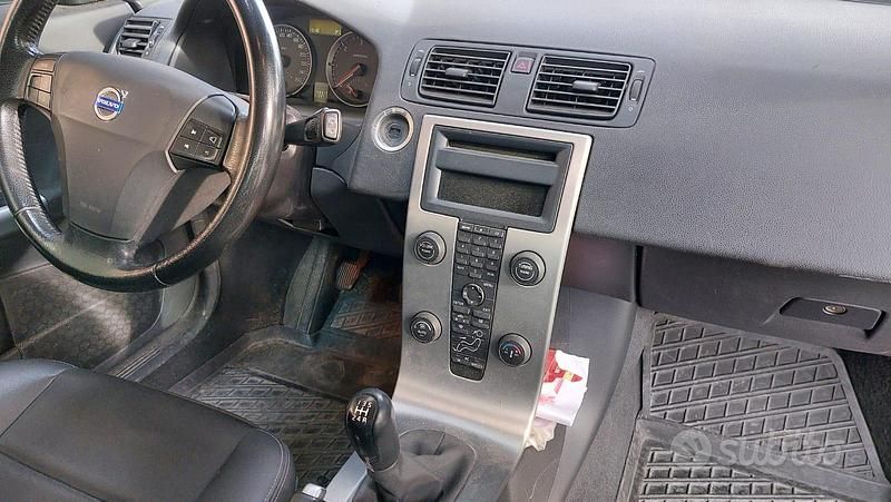 Usata Volvo V50 Momentum 109 CV (80 kW) 2006 Grigio Station wagon