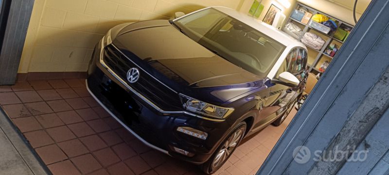 Usata VW T-Roc 116 CV (85 kW) 2020 Blu SUV