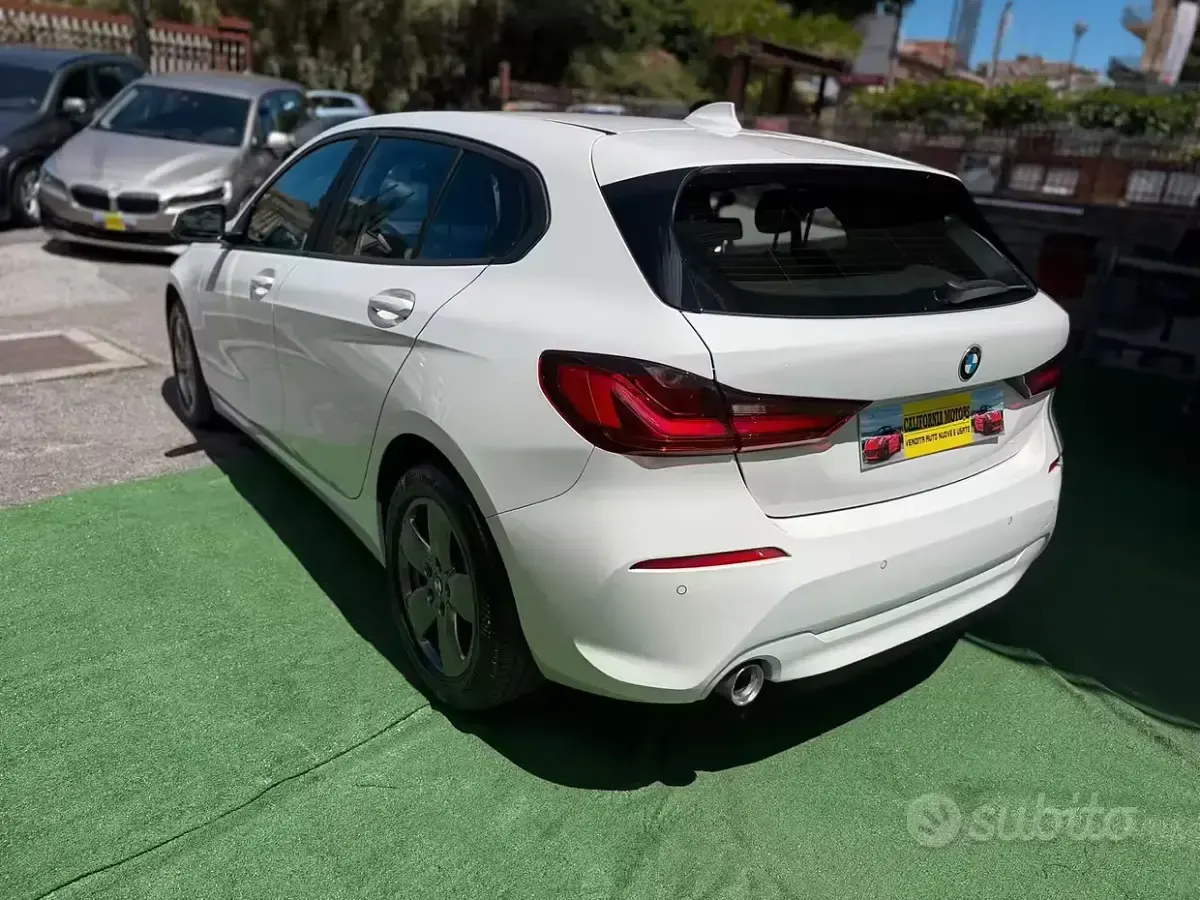 Usata BMW 116 Sport Line 116 CV (85 kW) 2020 Bianco Utilitaria