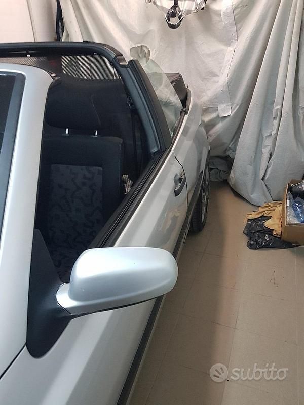 Usata VW Golf Cabriolet 101 CV (74 kW) 1999 Grigio Cabrio