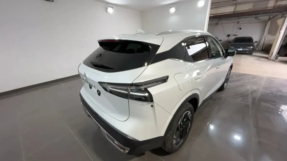 Nuova Nissan Qashqai N-Connecta 158 CV (116 kW) 2026 Qbewhite pearl SUV