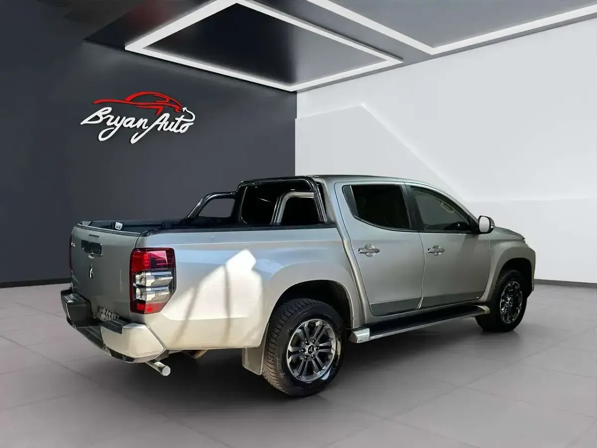 Usata Mitsubishi L200 150 CV (110 kW) 2021 Other Pick-up