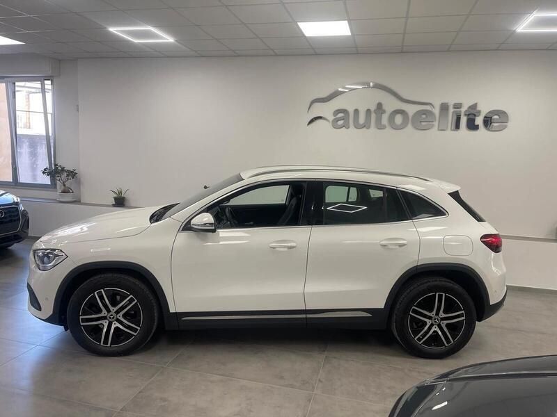 Usata Mercedes GLA200 Premium 150 CV (110 kW) 2021 Bianco SUV