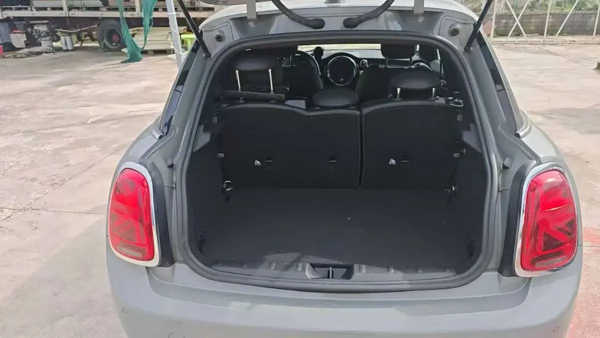 Usata Mini ONE Hype 102 CV (75 kW) 2021 Grigio Utilitaria