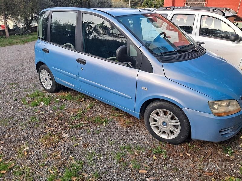 Usata Fiat Multipla 116 CV (85 kW) 2005 Blu Monovolume