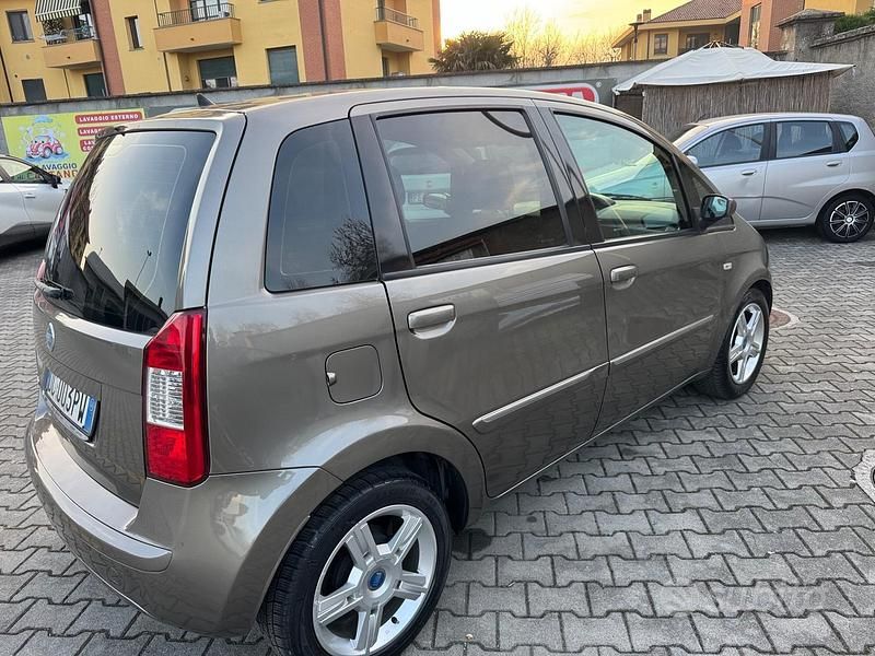 Usata Fiat Idea Emotion 2006 Grigio Monovolume