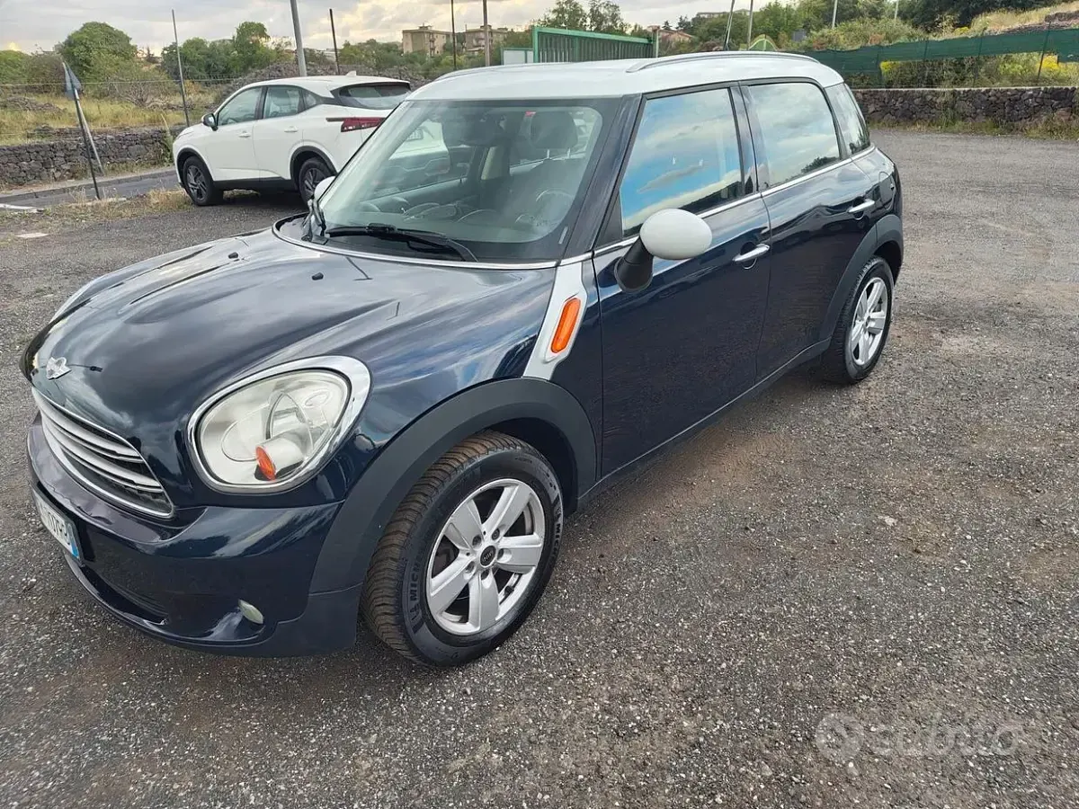 Usata Mini Cooper D 111 CV (81 kW) 2015 Blu Utilitaria