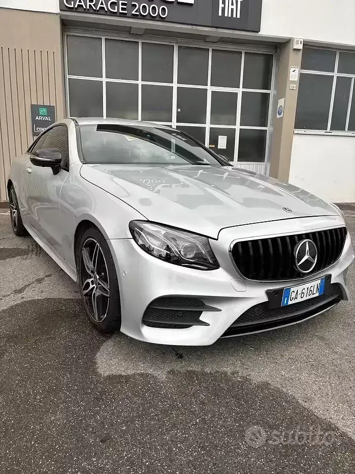 Usata Mercedes E220 Premium 194 CV (142 kW) 2020 Grigio Coupé