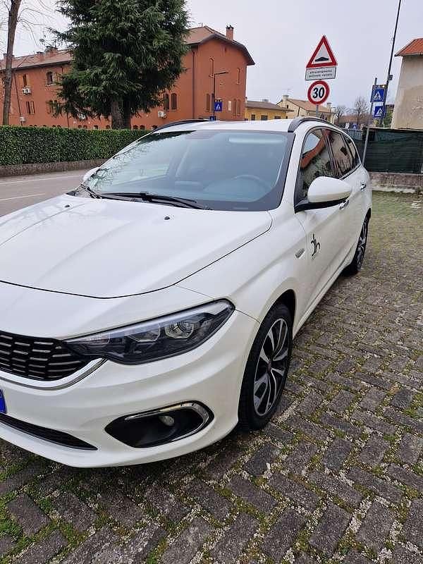 Usata Fiat Tipo Lounge 120 CV (88 kW) 2019 Bianco Station wagon