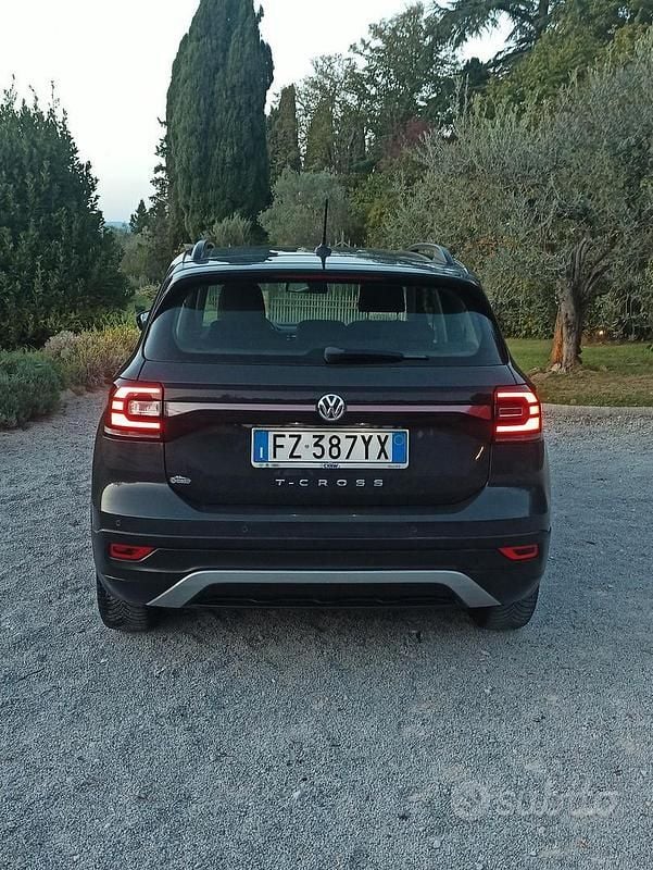 Usata VW T-Cross 116 CV (85 kW) 2020 Grigio SUV