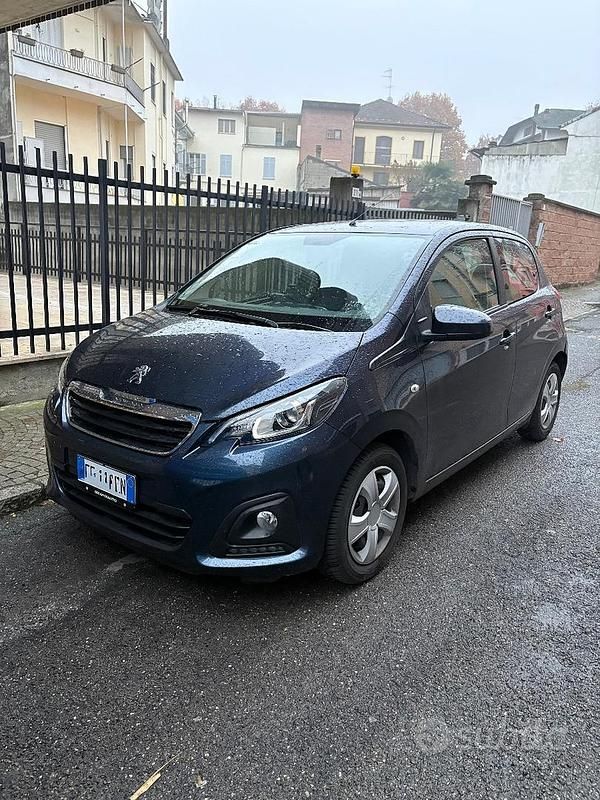 Blu Usata 2016 Peugeot 108 Tre volumi | 9000 € (Cara) - Immagine 1/4