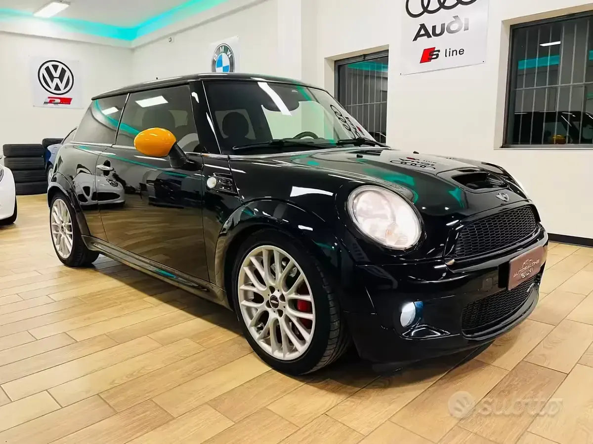 Usata Mini Cooper 211 CV (155 kW) 2009 Nero Utilitaria