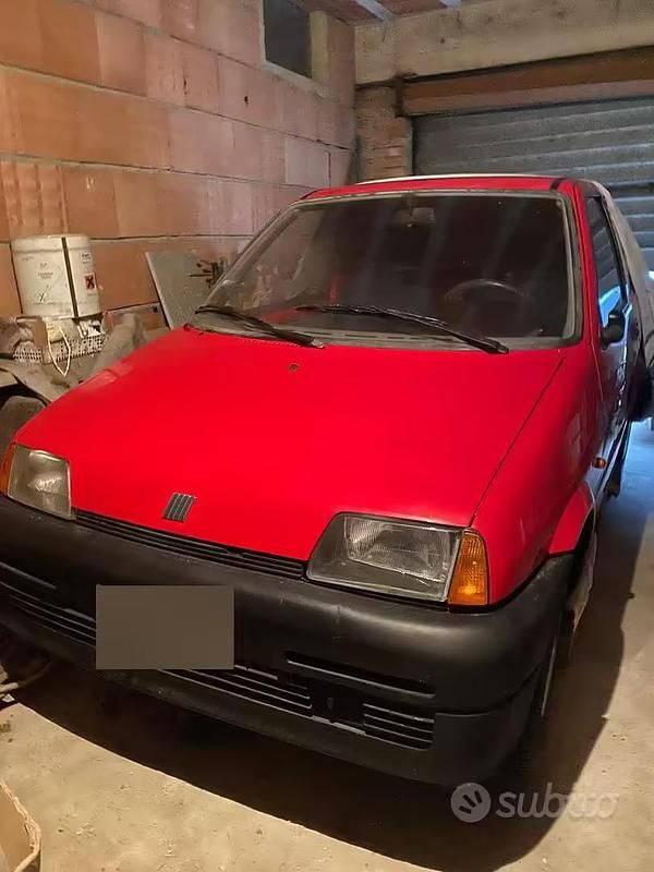 Usata Fiat Cinquecento 39 CV (28 kW) 1998 Rosso Utilitaria