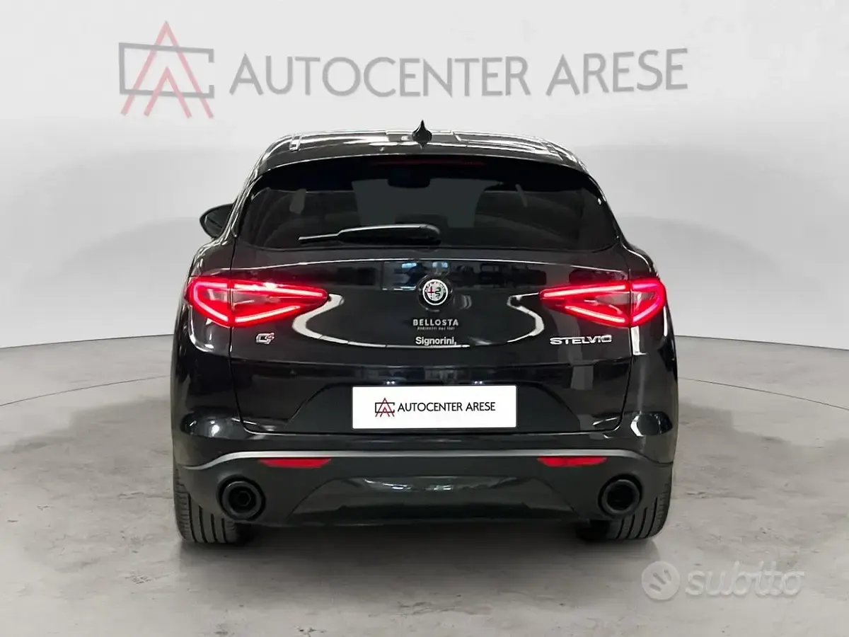 Usata Alfa Romeo Stelvio Sprint 190 CV (139 kW) 2022 Nero SUV