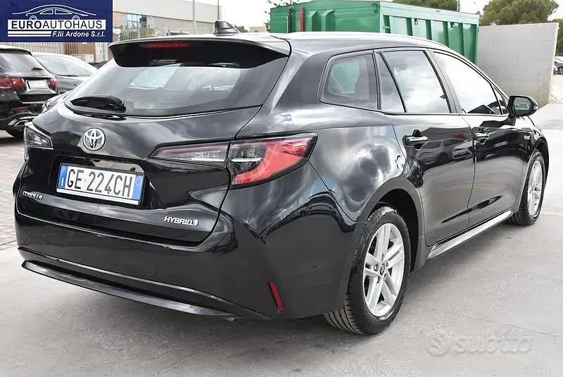 Usata Toyota Corolla Business Edition 122 CV (89 kW) 2021 Nero Station wagon