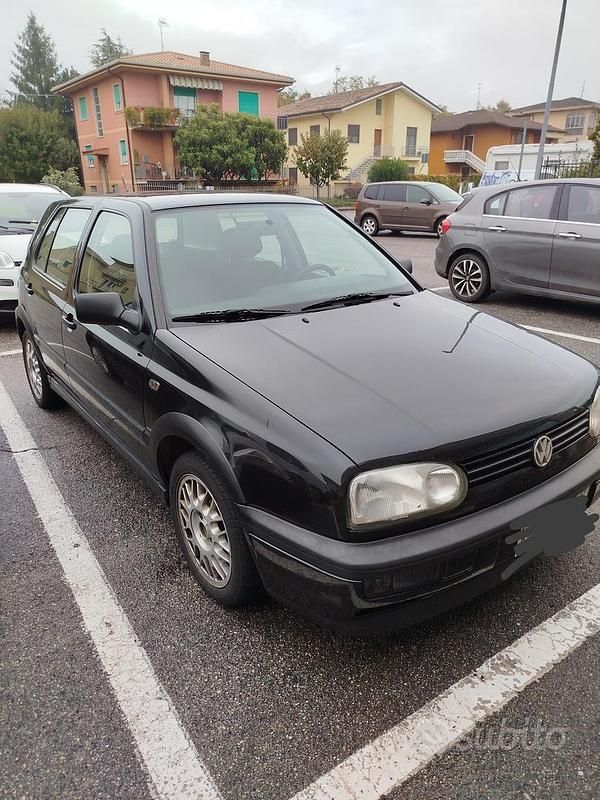 Nero Usata 1996 VW Golf III GT Tre volumi | 3600 € (Ottimo prezzo) - Immagine 1/2