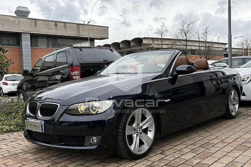 Usata BMW 320 Cabriolet 176 CV (129 kW) 2009 Blu Cabrio