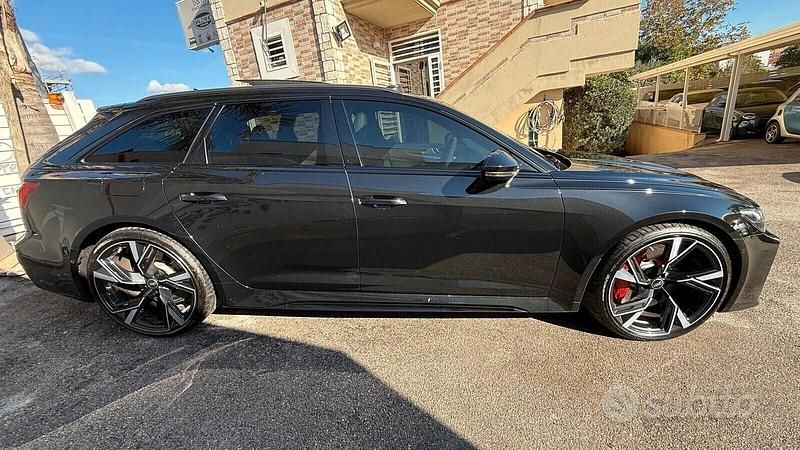Usata Audi RS6 2022 Nero Station wagon
