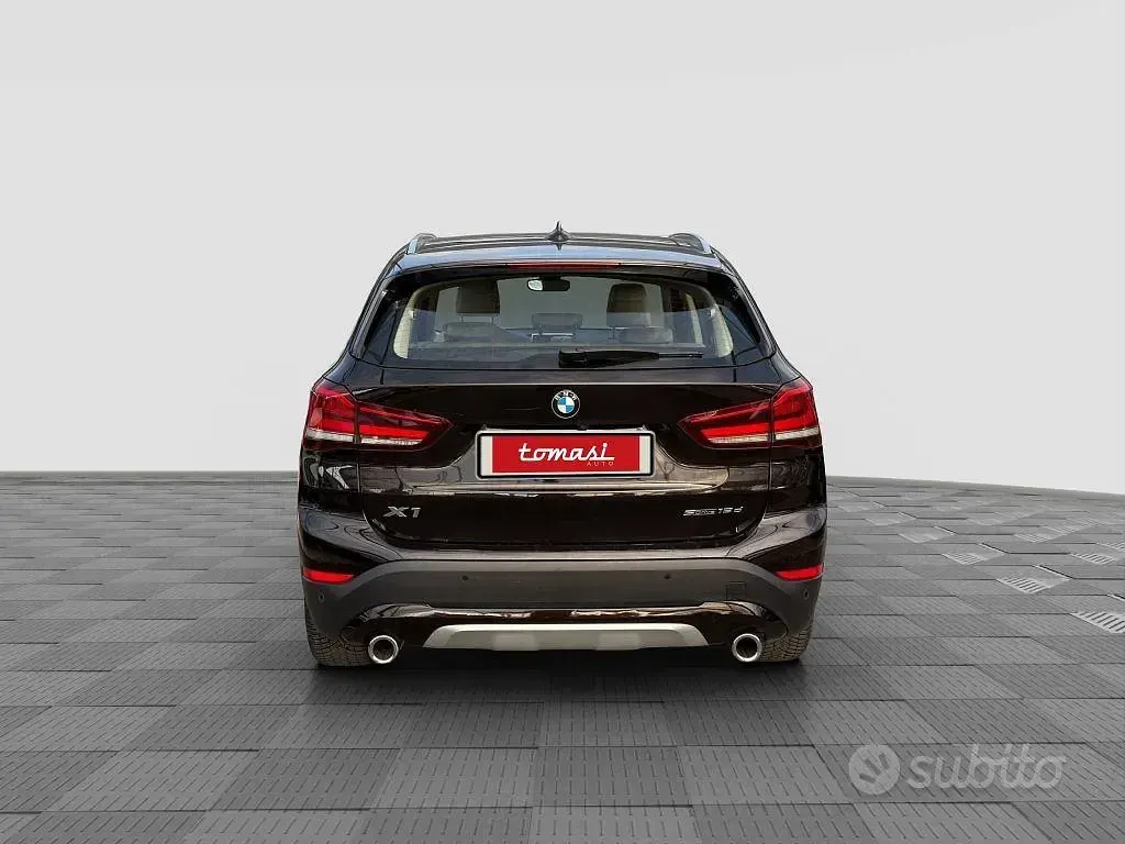 Usata BMW X1 xLine 150 CV (110 kW) 2022 Marrone SUV