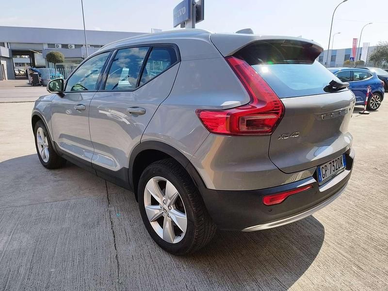 Usata Volvo XC40 Core 163 CV (119 kW) 2023 Grigio SUV
