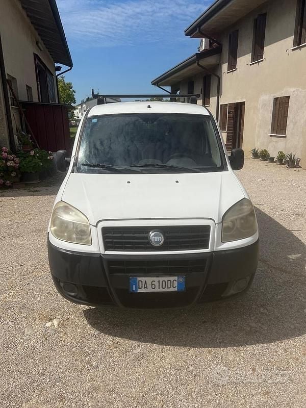 Usata Fiat Doblò 103 CV (75 kW) 2006 Bianco Monovolume