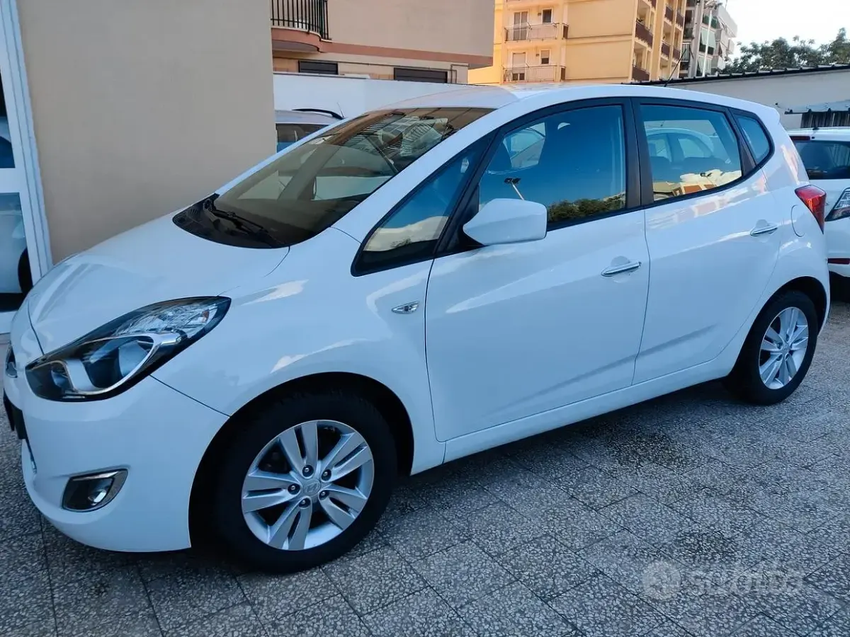 Usata Hyundai ix20 90 CV (66 kW) 2014 Bianco Utilitaria