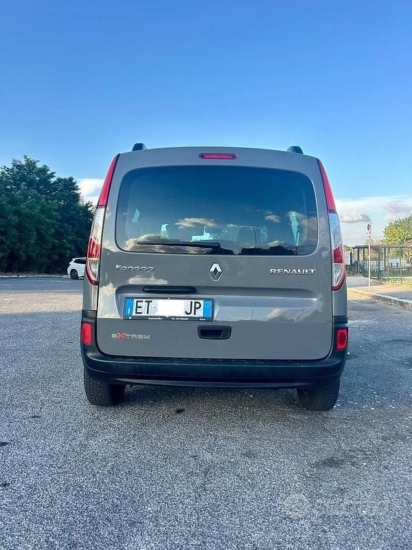 Usata Renault Kangoo Extreme 90 CV (66 kW) 2014 Grigio Monovolume