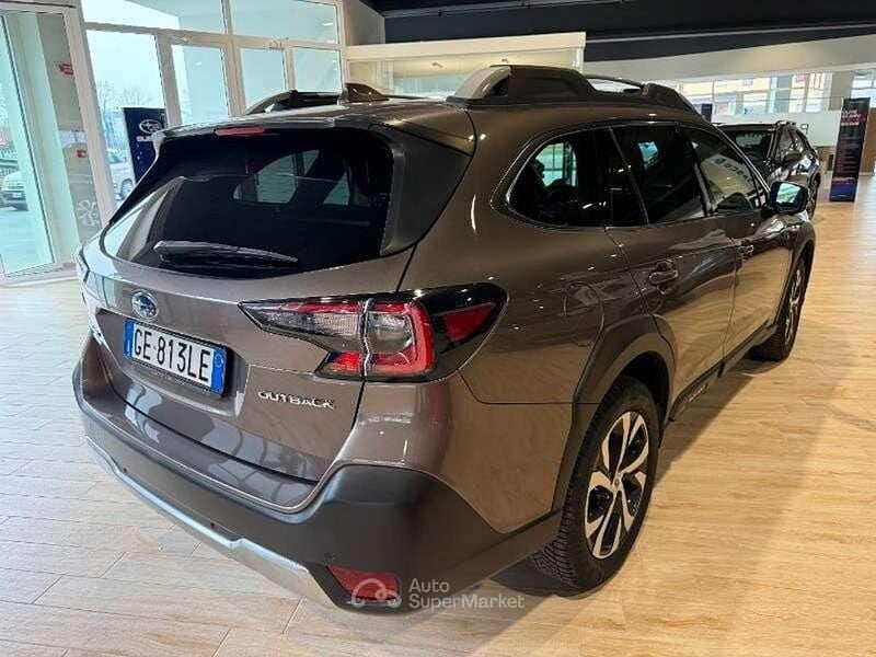 Usata Subaru Outback Premium 169 CV (124 kW) 2021 Marrone Station wagon
