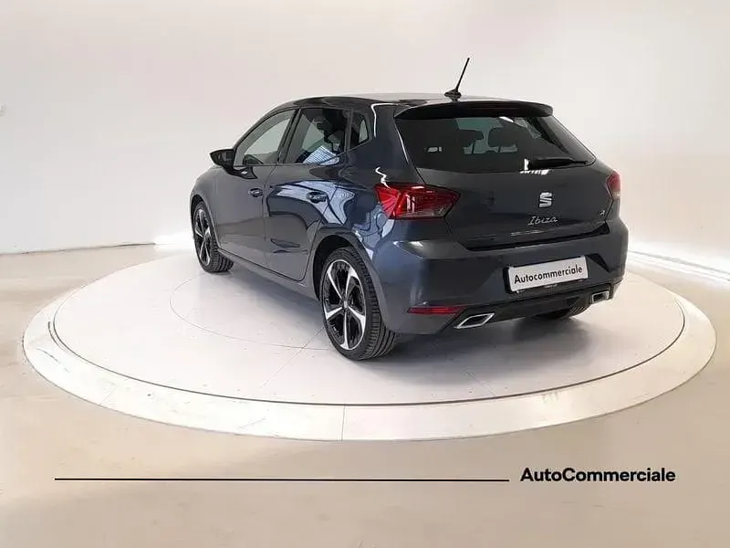Usata Seat Ibiza FR 89 CV (65 kW) 2022 Grigio Utilitaria