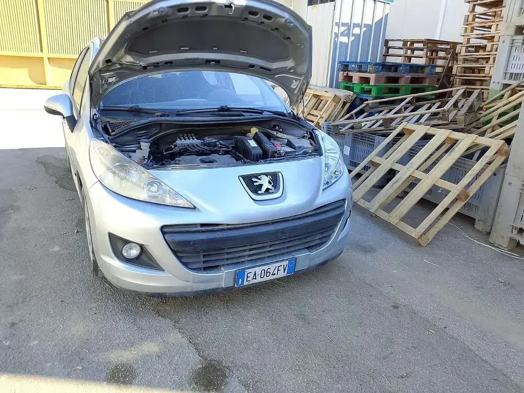 Usata Peugeot 207 Sport 73 CV (53 kW) 2010 Grigio Berlina