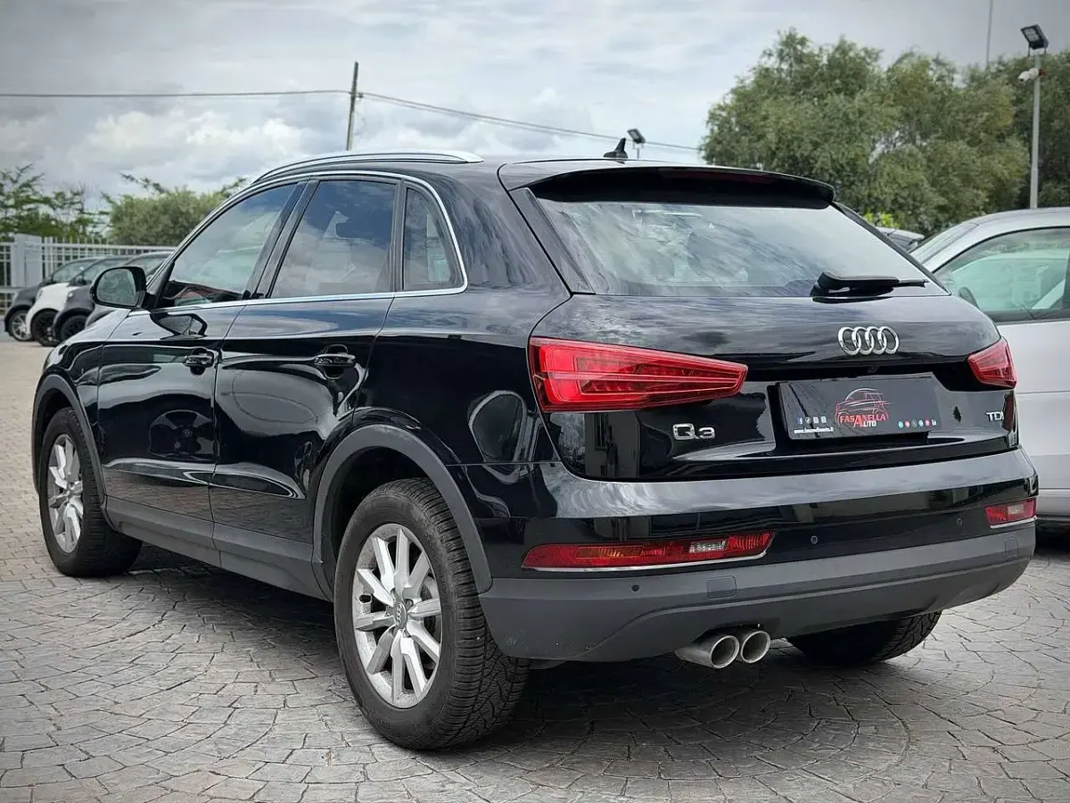 Usata Audi Q3 Ambiente 150 CV (110 kW) 2017 Nero SUV