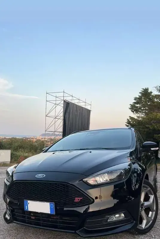 Usata Ford Focus ST 250 CV (183 kW) 2018 Station wagon