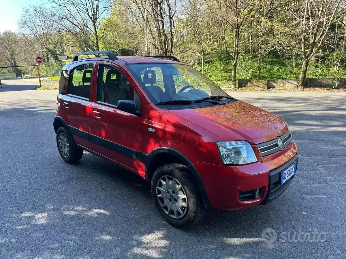 Usata Fiat Panda 4x4 Climbing 60 CV (44 kW) 2006 Rosso Utilitaria