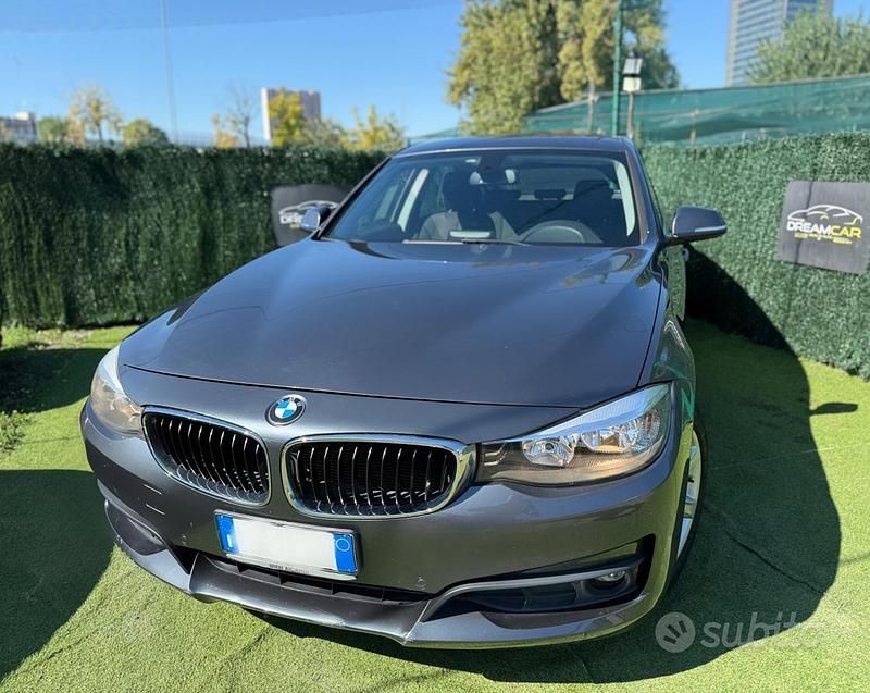 Usata BMW 318 143 CV (105 kW) 2014 Grigio Berlina