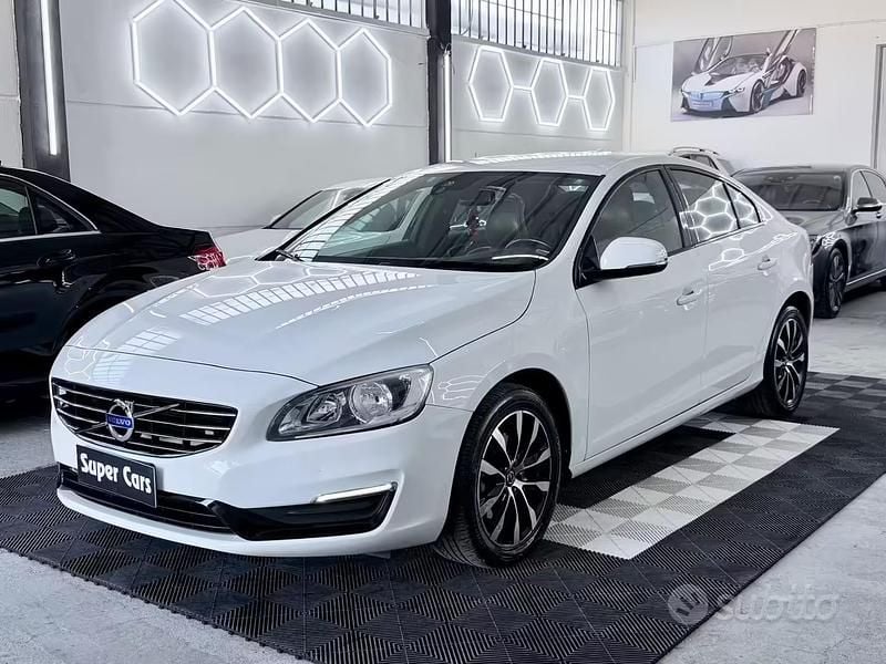 Usata Volvo S60 Summum 120 CV (88 kW) 2017 Bianco Berlina