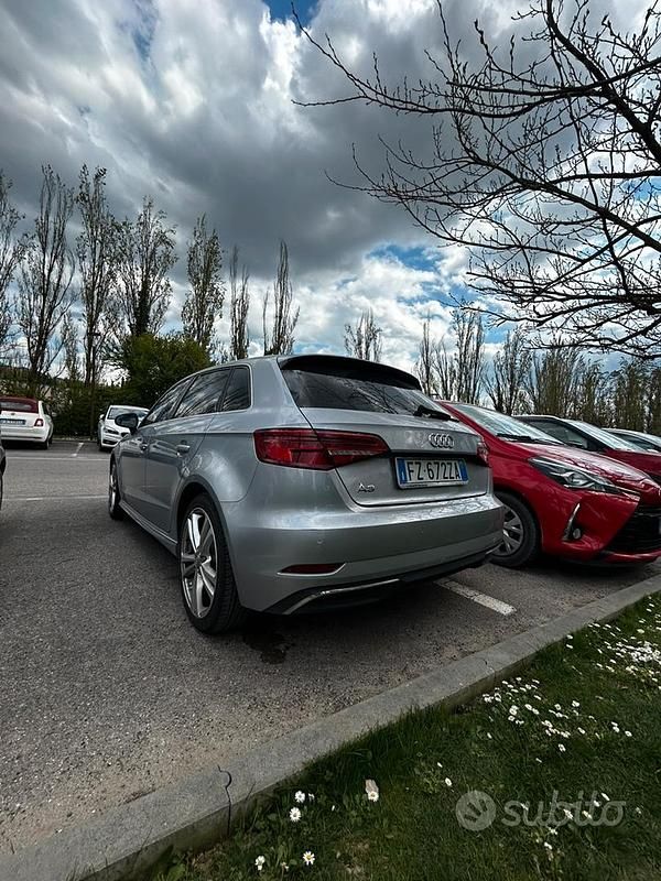 Usata Audi A3 e-tron 204 CV (150 kW) 2020 Grigio Utilitaria