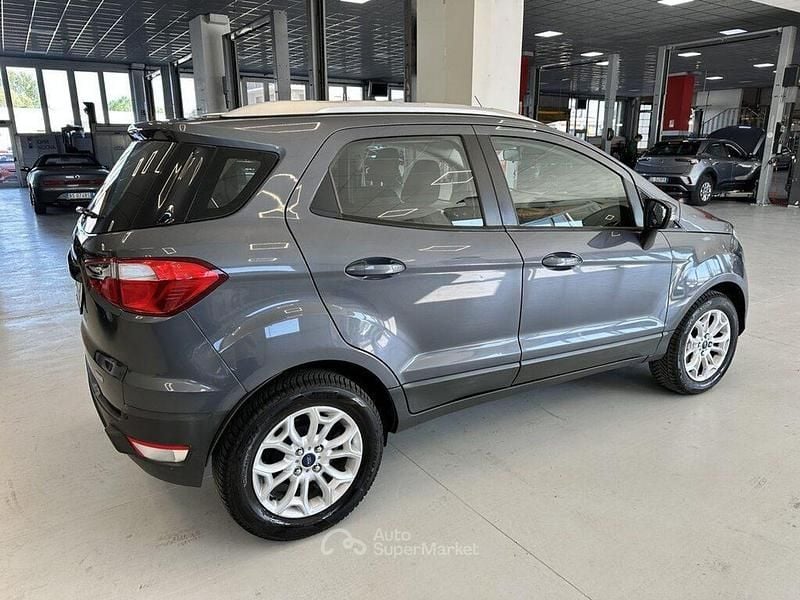 Usata Ford Ecosport Titanium 125 CV (91 kW) 2015 Grigio SUV