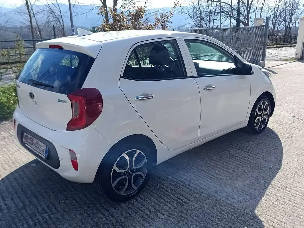 Occasion Kia Picanto X-Line 67 ch (49 kW) 2020 Blanc Citadine