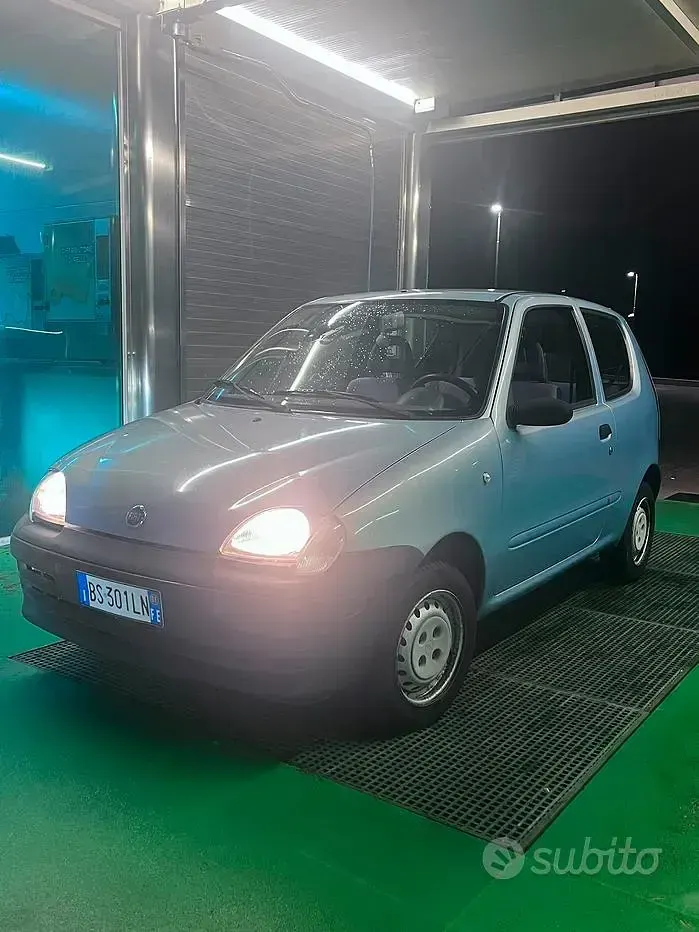 Usata Fiat 600 S 54 CV (39 kW) 2001 Bluazzurro Berlina