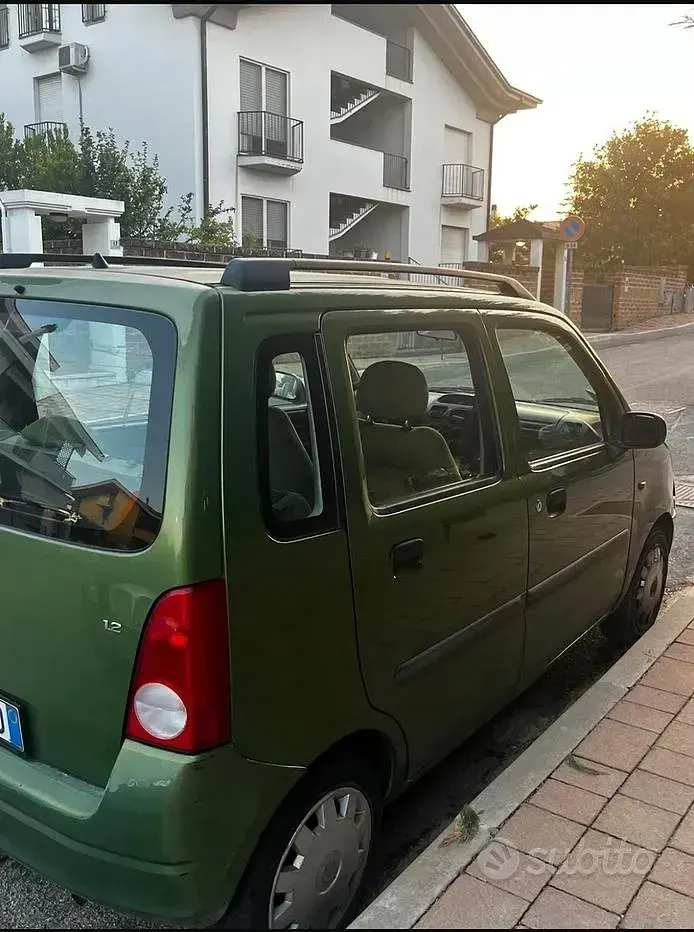 Usata Opel Agila 58 CV (42 kW) 2003 Verde Monovolume