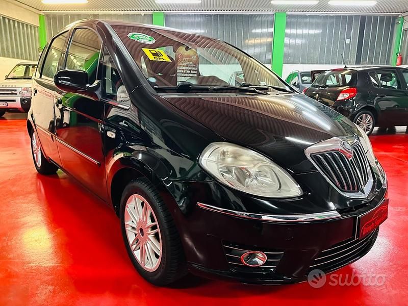 Usata Lancia Musa 95 CV (69 kW) 2010 Nero Monovolume
