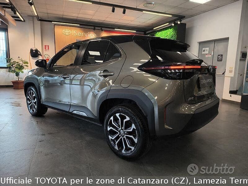 Usata Toyota Yaris Cross Trend 115 CV (84 kW) 2022 Marrone SUV