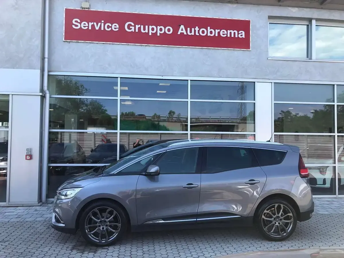Usata Renault Grand Scénic IV Zen 110 CV (80 kW) 2017 Grigio Monovolume